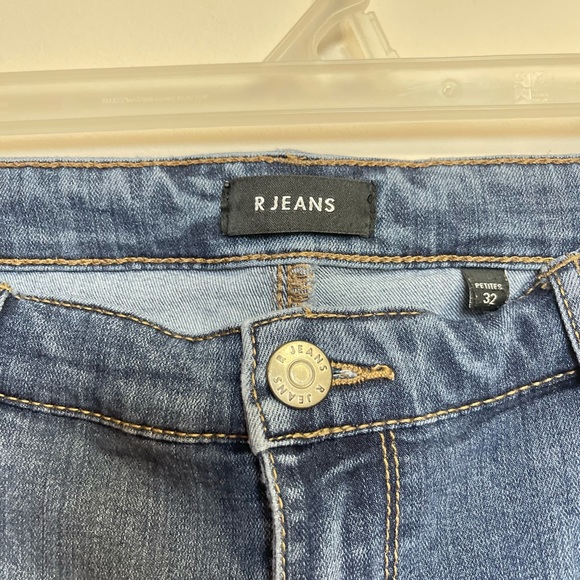 R Jeans size 32 petite, in great condition . - Picture 3 of 5
